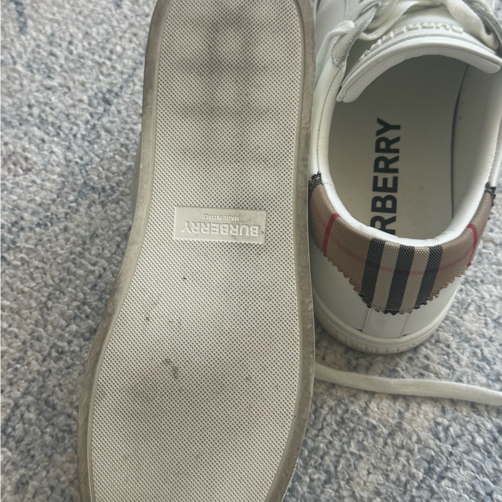 Burberry Gray and White Sneakers with Chunky Midsole - Picture 6 of 6